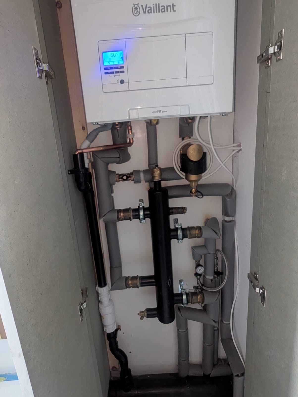 Vaillant ecoFIT Pure system boiler installed in a Greenwich property